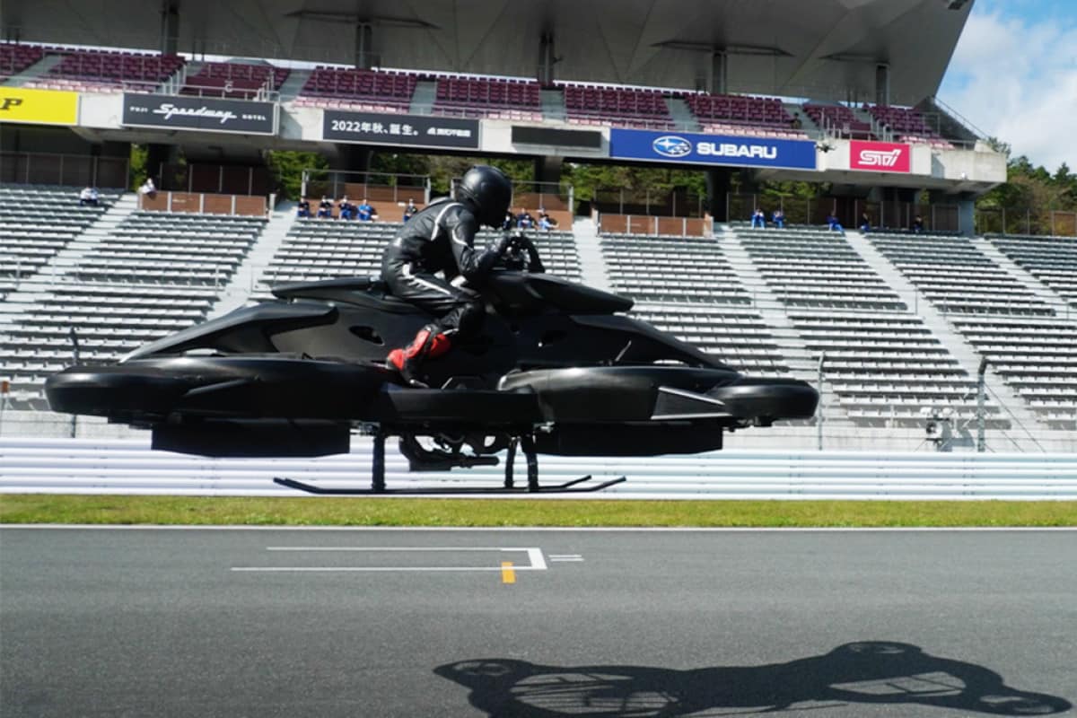 Xturismo, iniziano le consegne della moto volante e il prezzo è folle