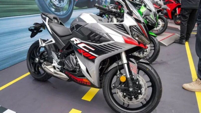 Zongshen Cyclone RC 401 R, sportiva cinese a meno di 4.500 euro