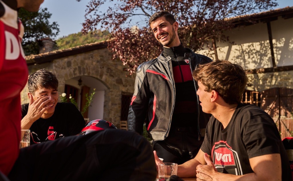 Ducati, la collezione d'abbigliamento 2023 arriva negli store