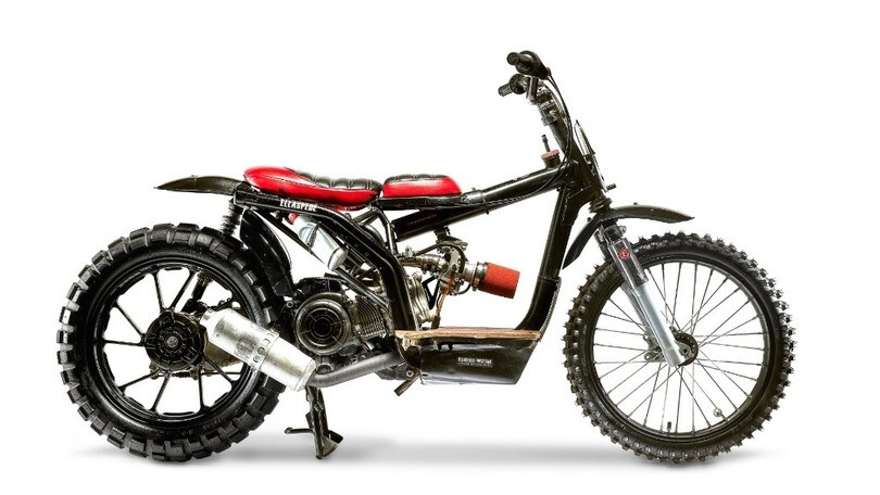 Liberty 150 by Ellaspede: lo scooter Piaggio diventa un flat-track