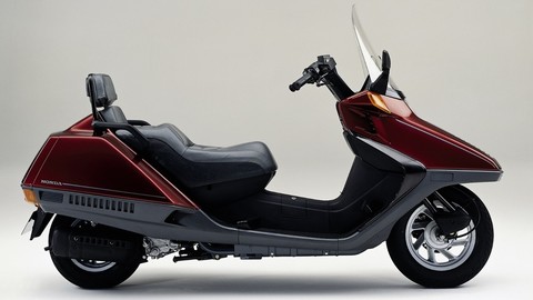 Honda CN250 le FOTO