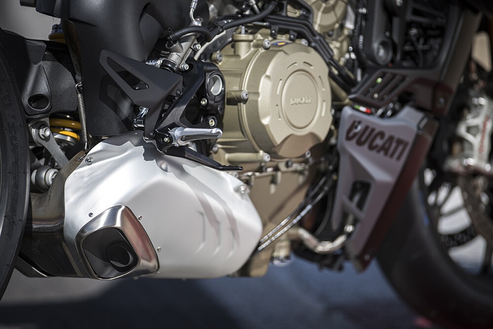 Ducati Streetfighter V4 S 2023, LE FOTO DELLA PROVA