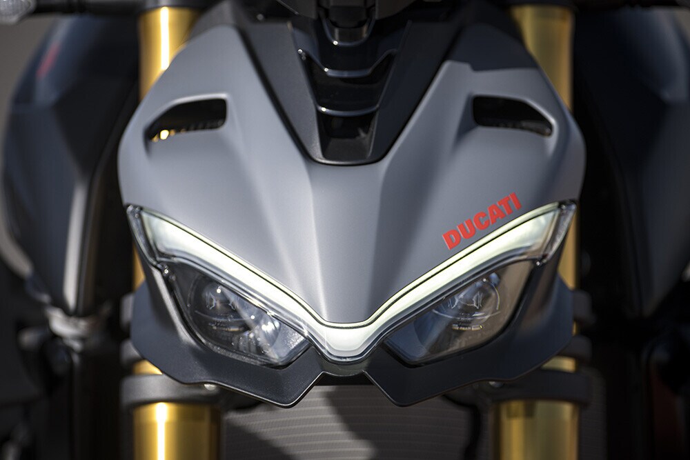 Ducati Streetfighter V4 S 2023, LE FOTO DELLA PROVA