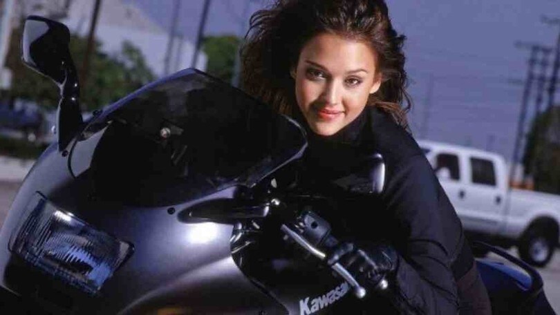 Le attrici star di Hollywood amano le moto: ecco chi sono