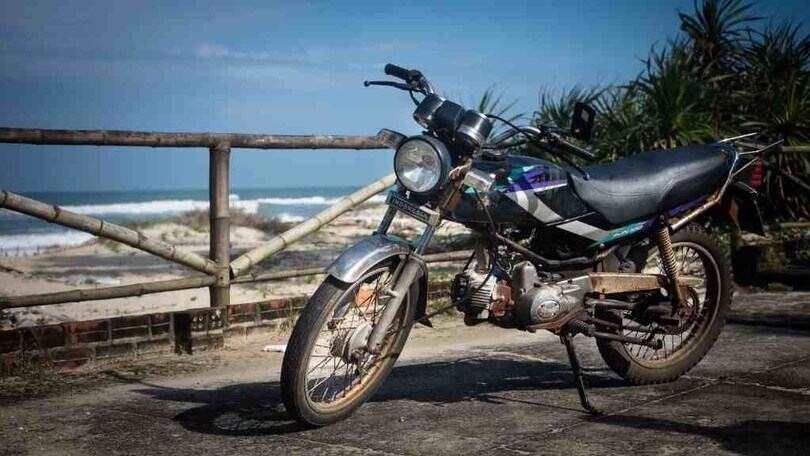 Bali, turisti incivili in moto: si va verso il divieto di usarle