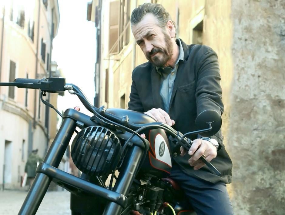 Marco Giallini, una passione che si divide fra cinema e...moto!