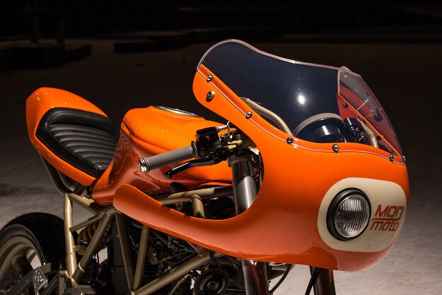 Come ti trasformo una Ducati 750SS con un tocco retrò