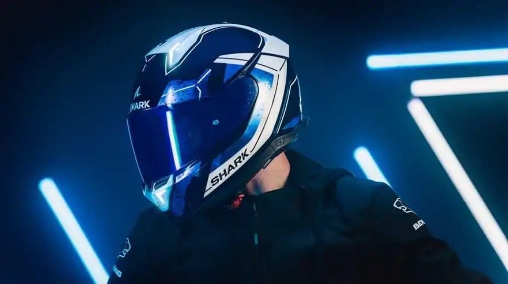Shark, l'ultima novità è lo Skwal i3: il casco con la luce di frenata integrata
