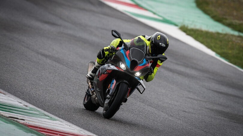 BMW M 1000 RR 2023, LE FOTO DELLA PROVA