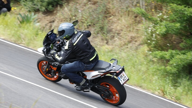 KTM 890 SMT, LE FOTO DELLA PROVA