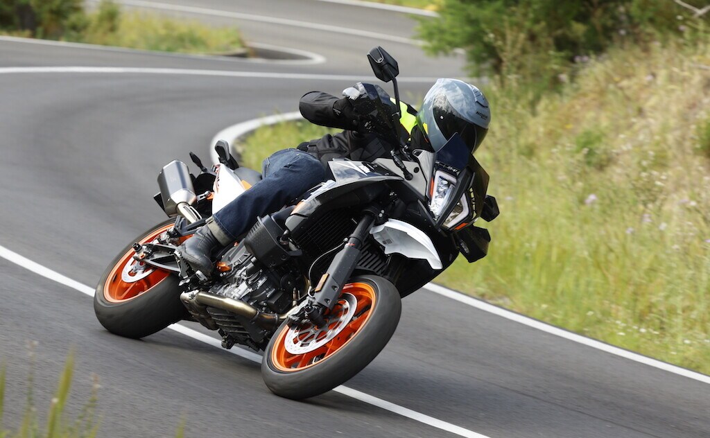KTM, via ai test ride per provare la nuova 890 SMT