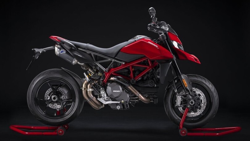 Ducati Hypermotard, stile e grinta con gli accessori Ducati Performance