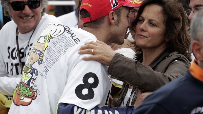 La mamma è la mamma, quella di un motociclista ha (tanti) superpoteri