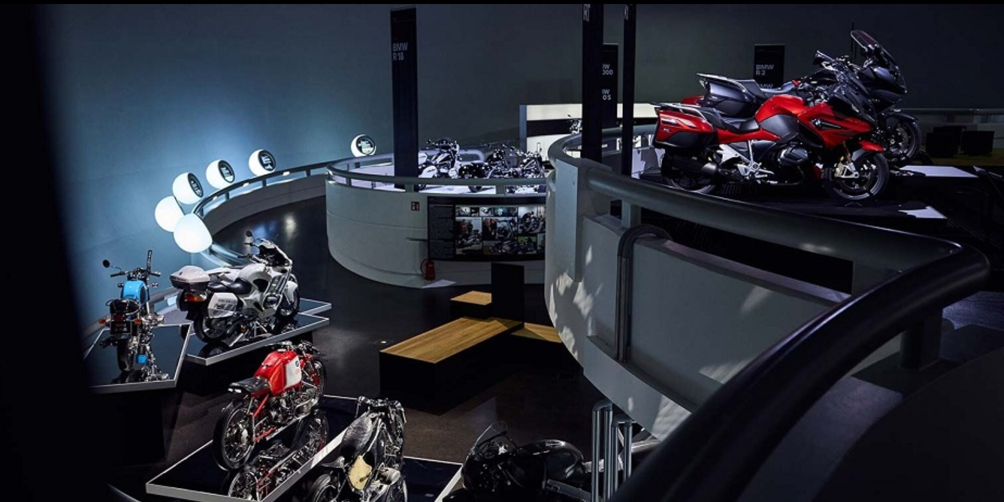 BMW, al Museo si festeggiano 100 anni di storia