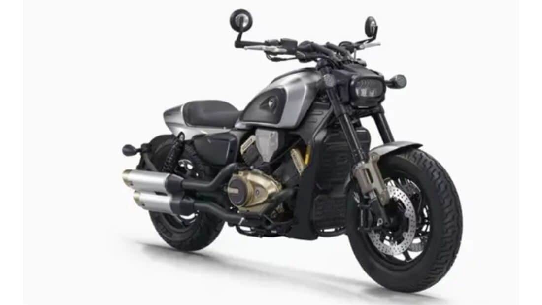 QJ Motor, in arrivo una cruiser con motore V4