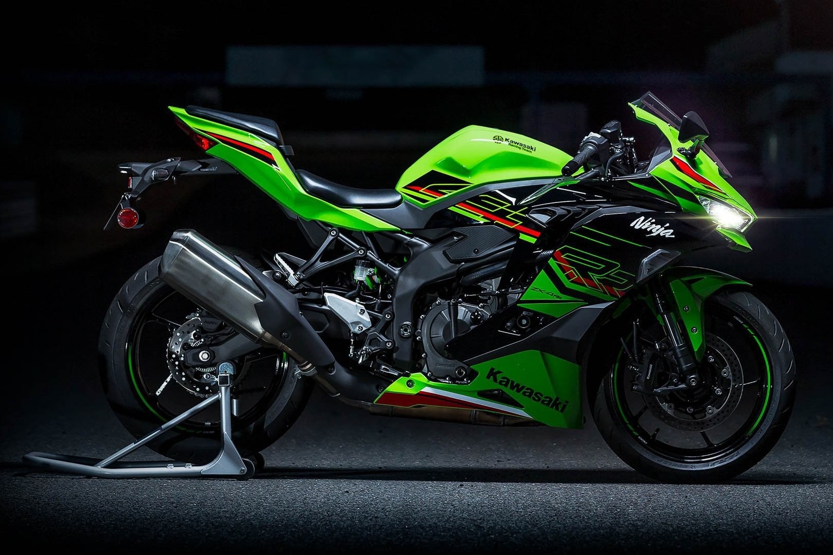 Kawasaki ZX-4RR, a settembre in vetrina: ecco quanto potrebbe costare