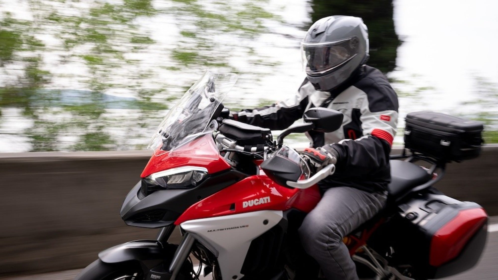 Schuberth C5 Carbon e S3: due caschi da provare