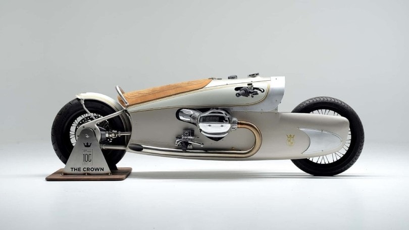 100 anni di BMW: The Crown, l'opera d'arte-omaggio di Kingston Custom