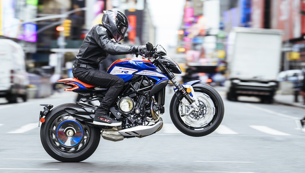 MV Agusta, torna l'America con la Dragster RR SCS