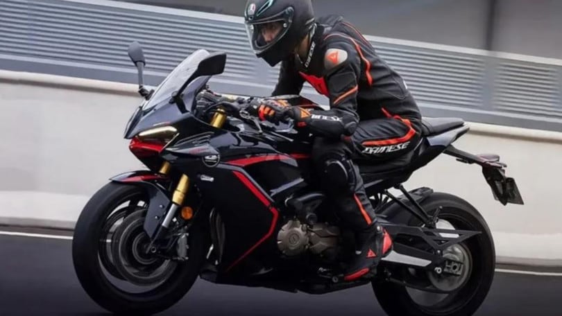 QJ Motor lancia la sportiva SRK 600 R