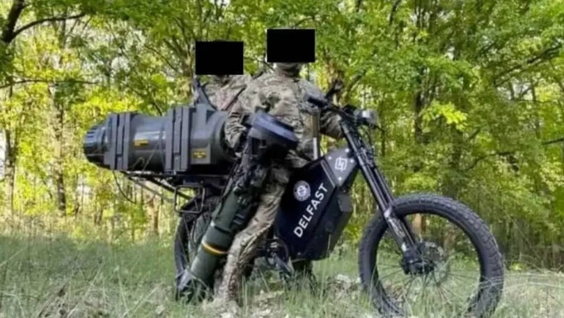 La guerra si fa "green": le nuove moto elettriche hanno i lanciarazzi