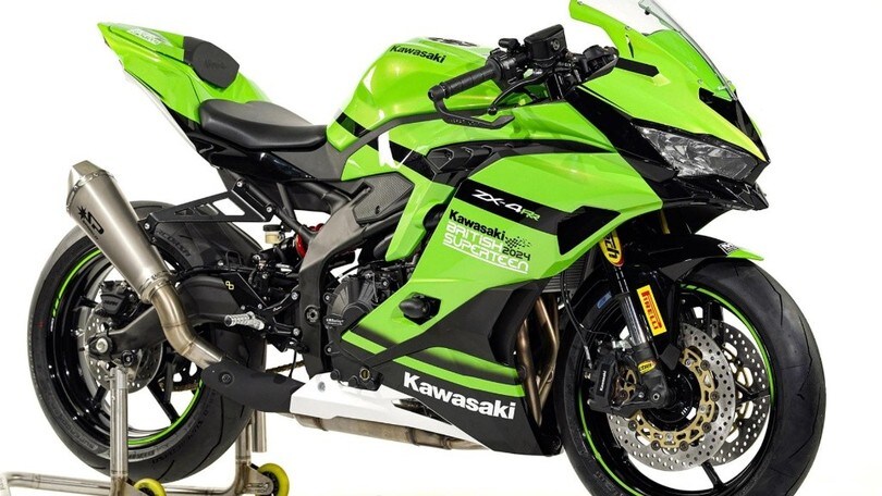 Kawasaki, la ZX-4RR debutta in gara nel British Superteen Championship