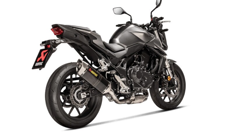 Honda CB750 Hornet, il nuovo scarico slip-on firmato Akrapovic