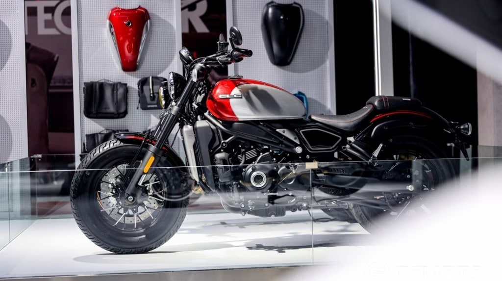 CFMoto CLC 450, la bobber cinese che mixa gli stili
