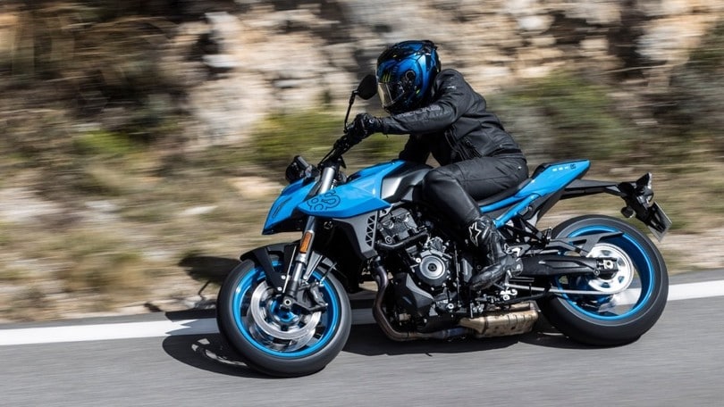 Suzuki GSX-8S, la sua adrenalina in video