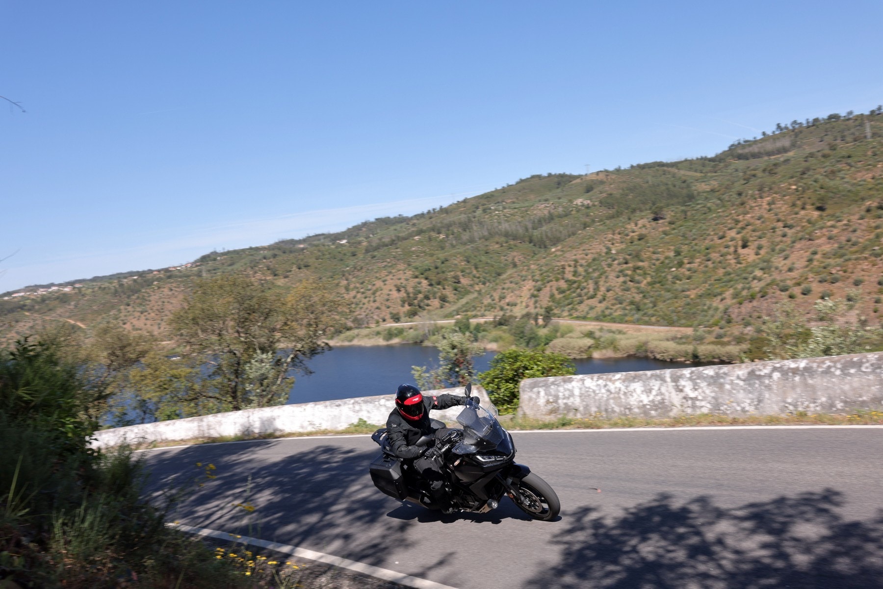 Con le Honda 1100 in Portogallo: le foto del test