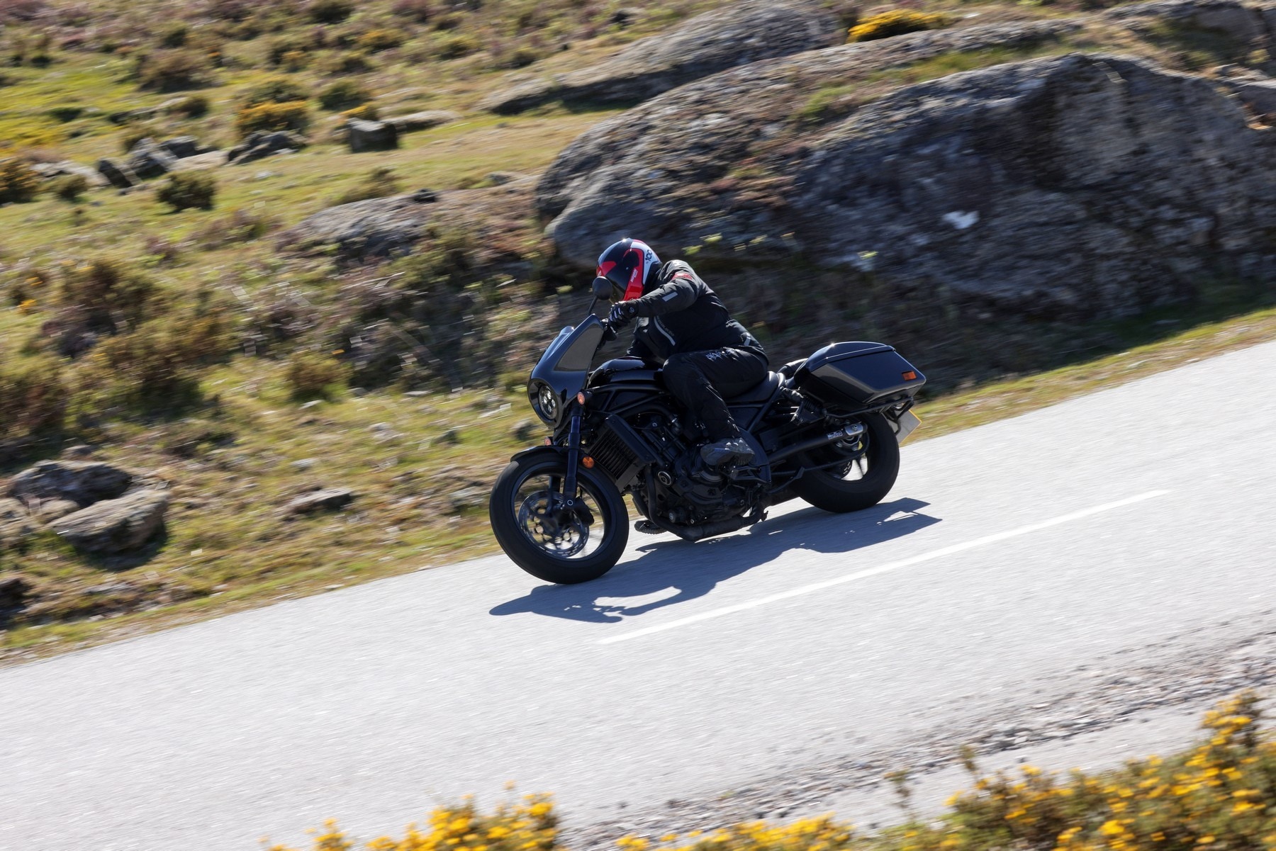 Con le Honda 1100 in Portogallo: le foto del test