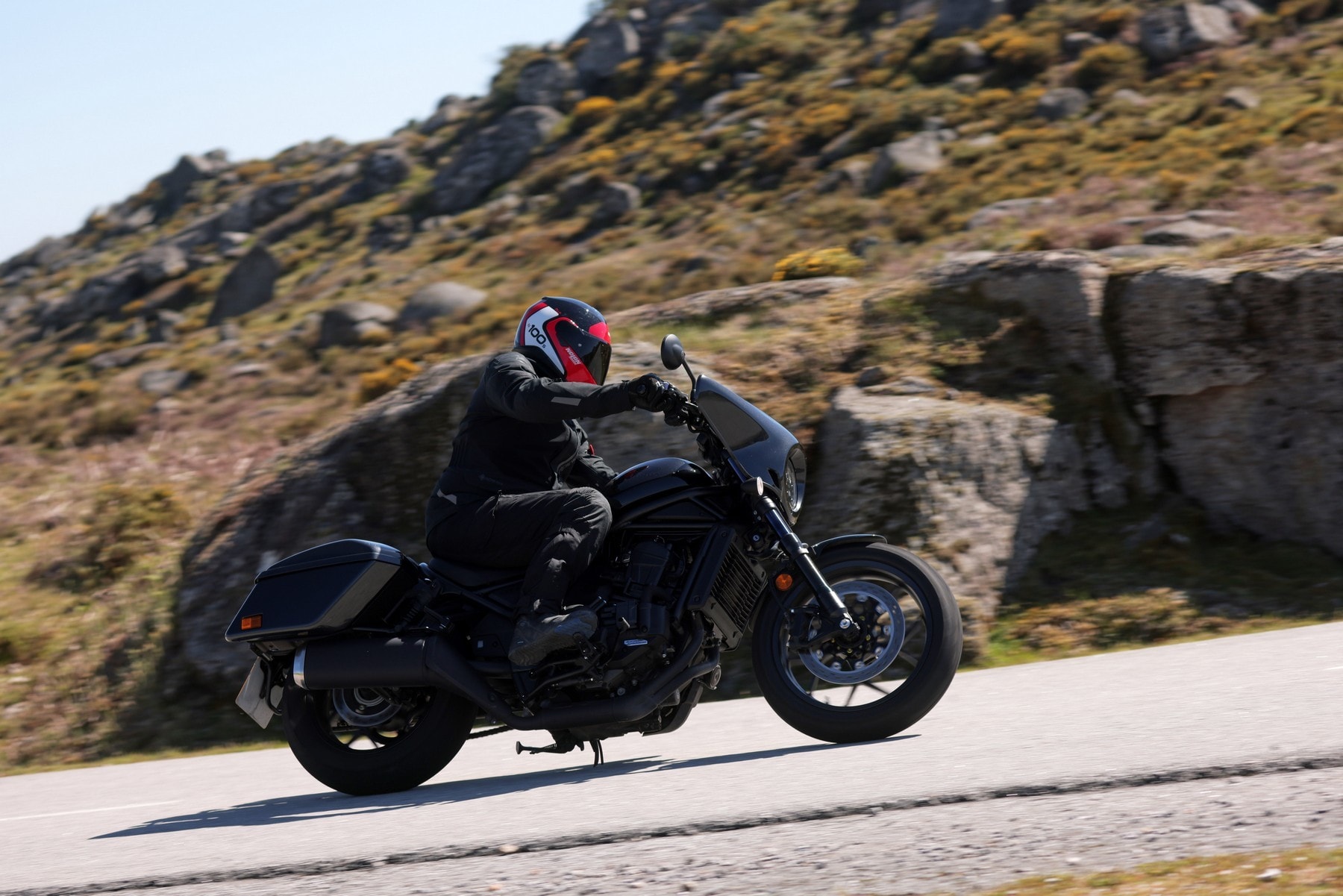 Con le Honda 1100 in Portogallo: le foto del test