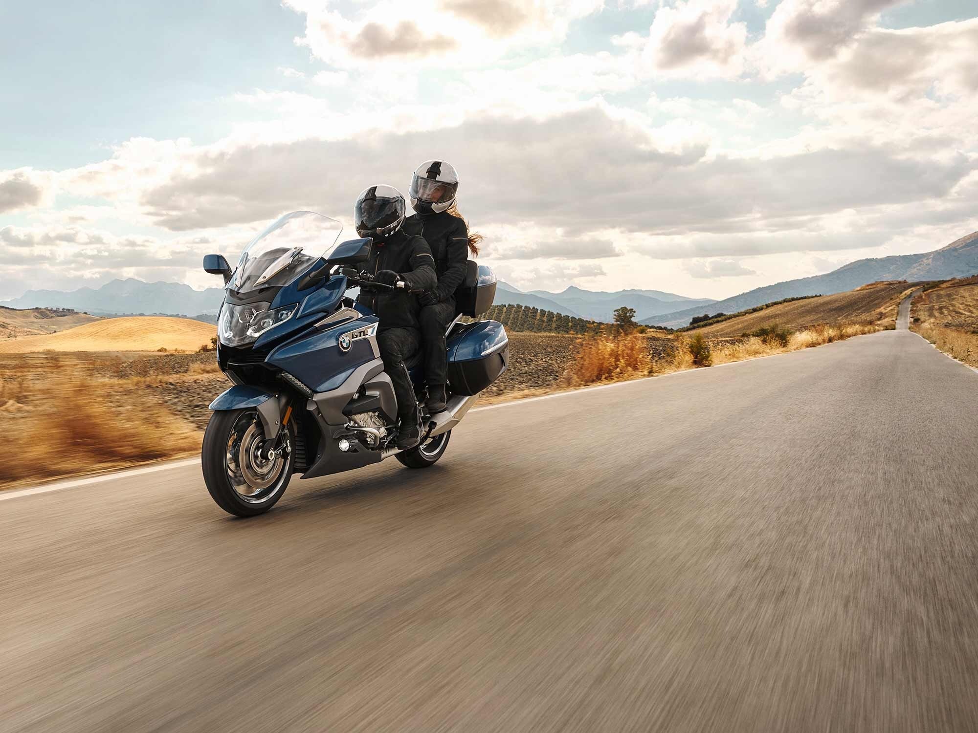 Andare in moto: codice della strada vs codice morale