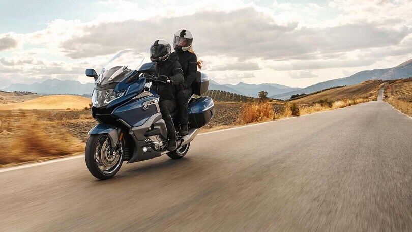 Andare in moto: codice della strada vs codice morale