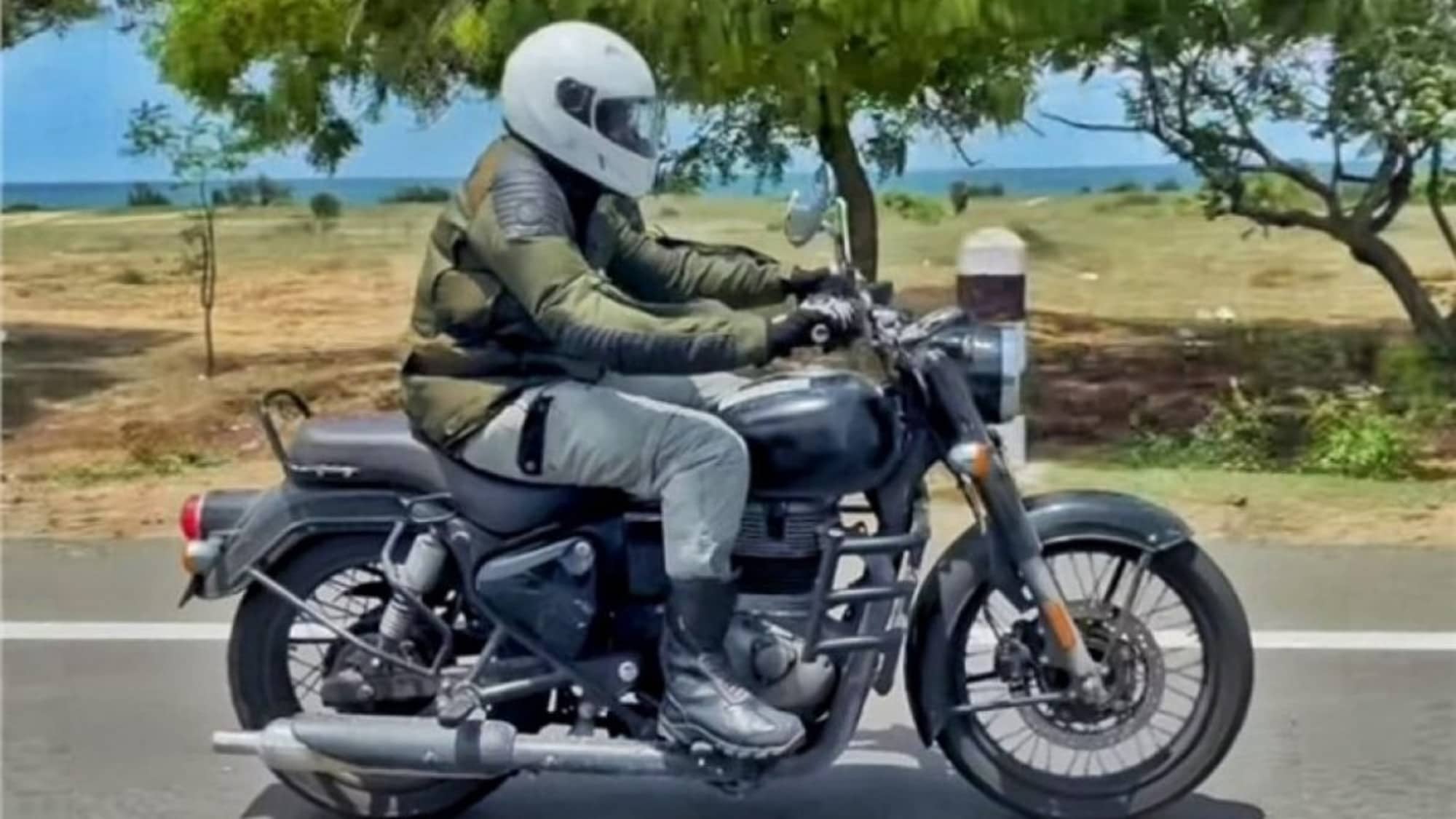 Royal Enfield: sta arrivando la Bullet 350 2024
