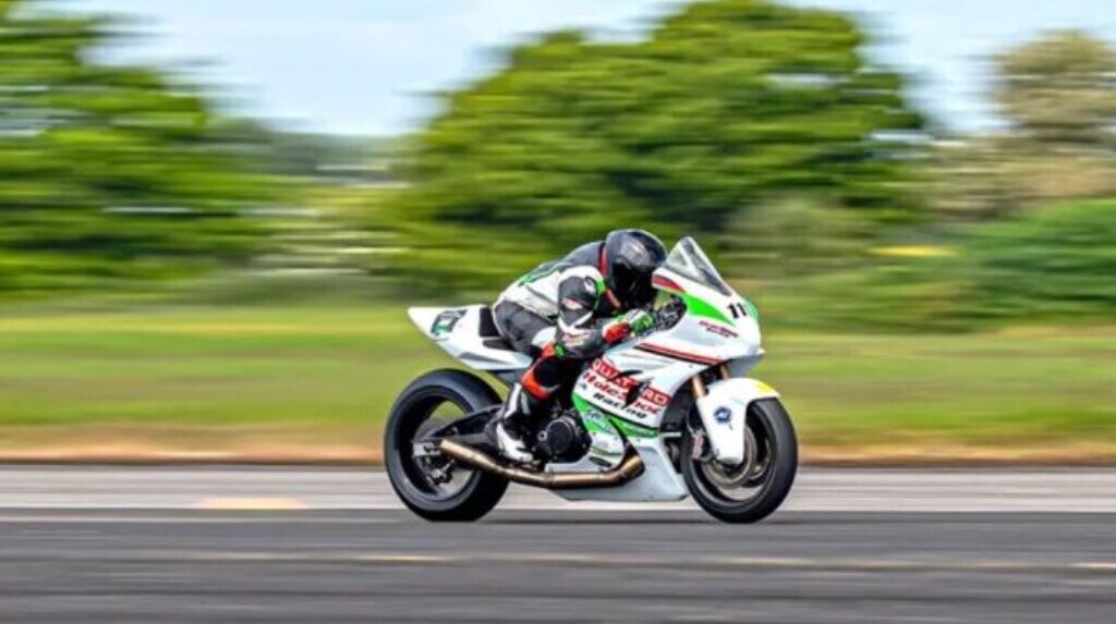 Jack Frost batte Guy Martin: la sua Hayabusa vola a 442 km/h