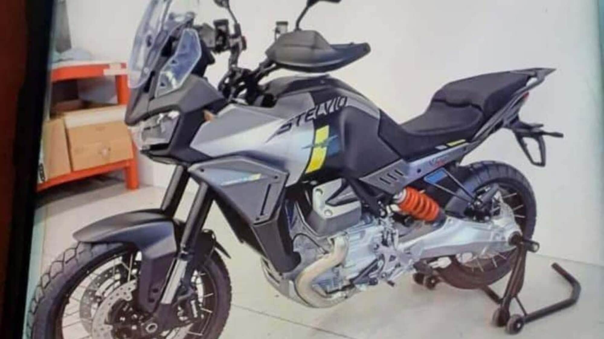 Moto Guzzi, la Stelvio sta per arrivare: eccola in versione definitiva