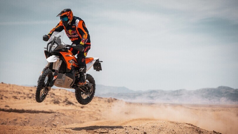 KTM 890 Adventure R Rally 2024, sold out da record per la travel enduro
