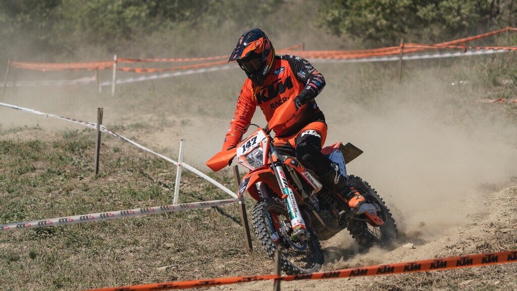 Un weekend diverso: in gara nel Trofeo enduro KTM