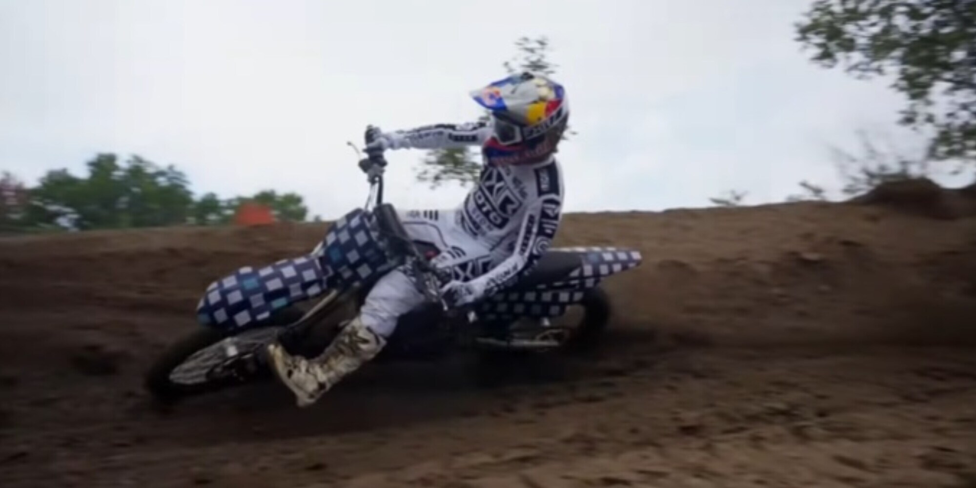 CFMoto lancia una motocross elettrica: ecco EVMX Concept