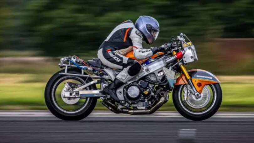 Su una naked a 372 km/h: è record mondiale