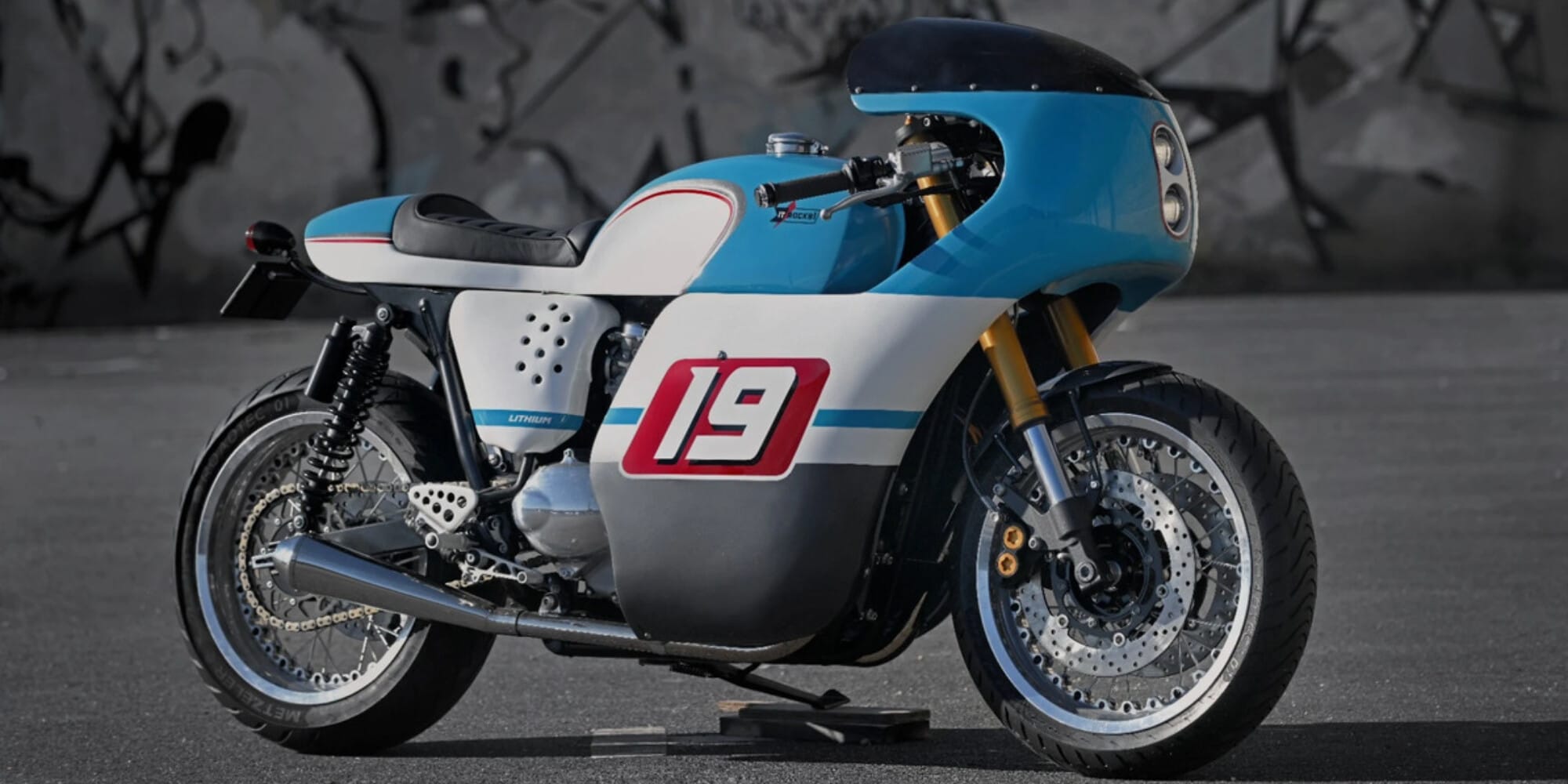 Una Triumph Thruxton diventa una café racer dal sapore rétro