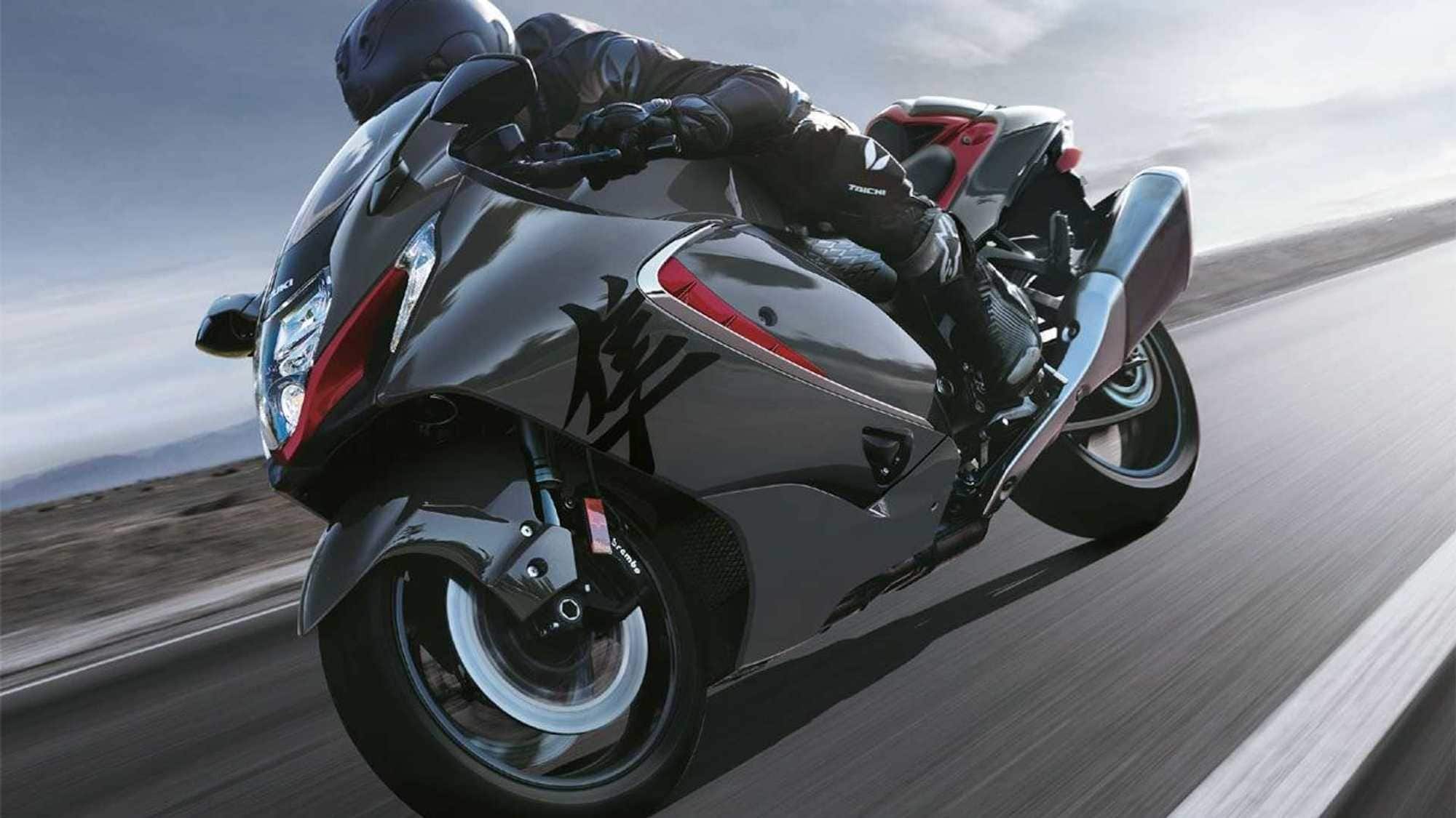 Suzuki festeggia la Hayabusa con Homecoming: 25 anni di storia
