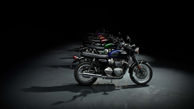 Triumph Bonneville Stealth Edition 2024: eleganza fatta a mano