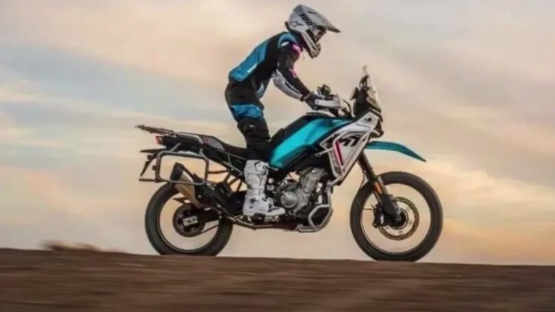 CFMoto, a EICMA 2023 la 450MT: nuova adventure dedicata ai giovani