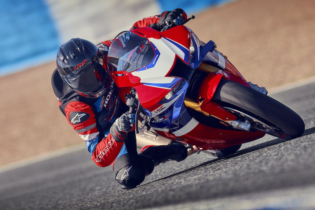 Honda CBR1000RR-R ed SP: aggiornamento 2024 con la SBK nel mirino