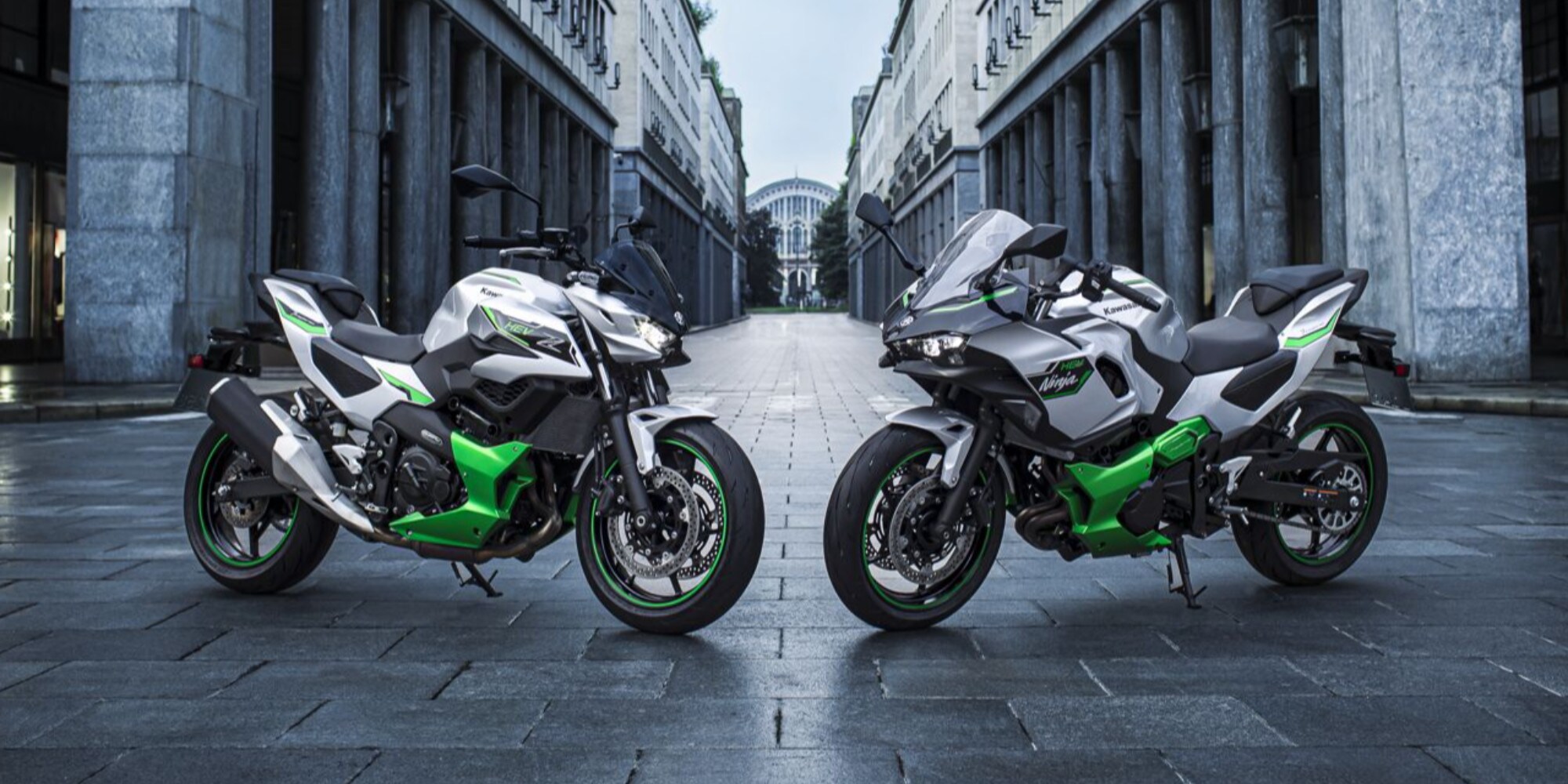 Ad EICMA debutta la naked Z7 Hybrid: lo sguardo al futuro di Kawasaki