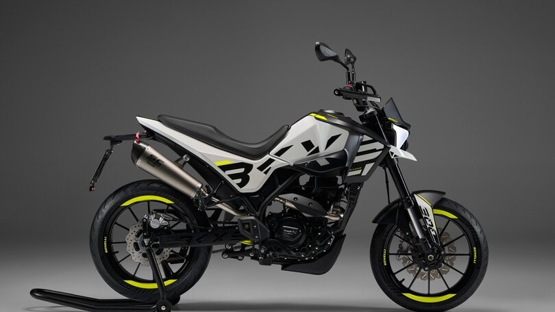 Benelli BKX 300 S: la gallery