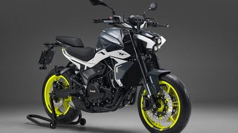 Nuova Benelli Tornado Naked Twin 500: la gallery