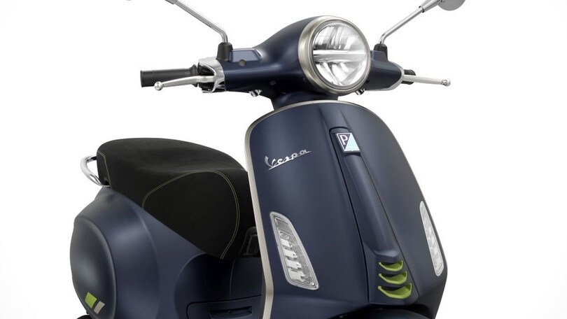Vespa, le novità 2024 sono Primavera e Sprint